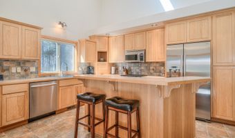 17295 Azusa Rd, Bend, OR 97707