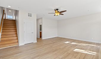 10900 HOLYSTONE Ln 202, Berlin, MD 21811