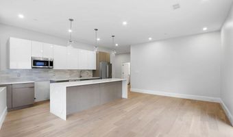 21 Glen Rd 6, Boston, MA 02130