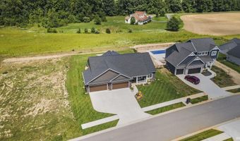 5279 Greyson Heights Dr, Auburn, IN 46706