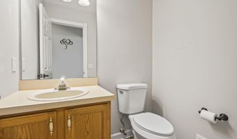 6 Huckleberry Ln, New Egypt, NJ 08533