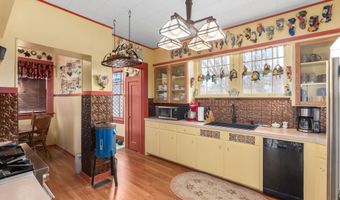 905 N 2nd St, Arkansas City, KS 67005