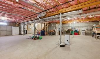 72 Country Meadow Ln, Glocester, RI 02814