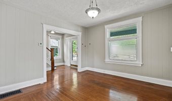 6717 Bramble Ave, Cincinnati, OH 45227