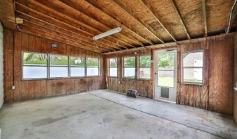 305 Vine Ln, Amherst, NY 14228
