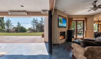 3181 Goldenspur Dr, Camarillo, CA 93010