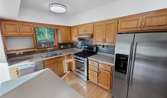 1531 Briarknoll Cir, Arden Hills, MN 55112