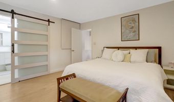 2113 N LINCOLN St, Arlington, VA 22207