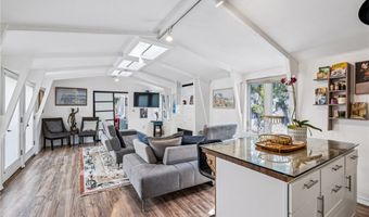2041 N Beverly Glen Blvd, Los Angeles, CA 90077