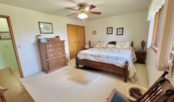 1204 3rd Ave NE, Bowman, ND 58623