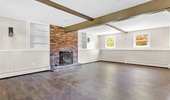 2 Betsy Williams Ct, Johnston, RI 02919