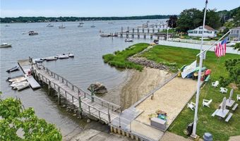 7 Broadview Ave, Bristol, RI 02809