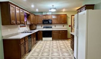 322 S 2nd St, Ashton, SD 57424