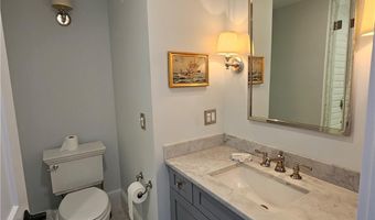 209 Coggeshall Ave, Newport, RI 02840