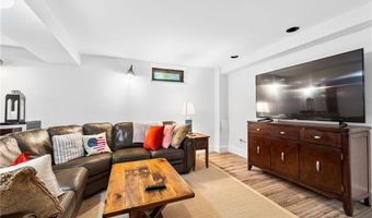 138 Carroll Ave, Newport, RI 02840