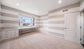 864 Gallery Ln, Ann Arbor, MI 48103