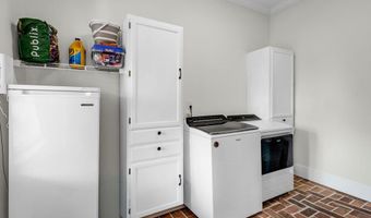 6408 Seawinds Blvd, Biloxi, MS 39532