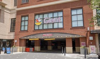 1149 S MONROE St, Arlington, VA 22204