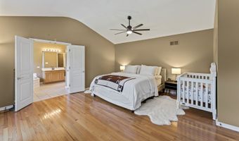 601 Woods Creek Ln, Algonquin, IL 60102