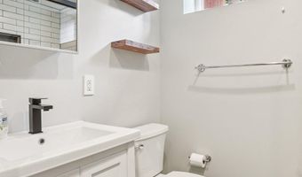6332 N CAPITOL St NW, Washington, DC 20011
