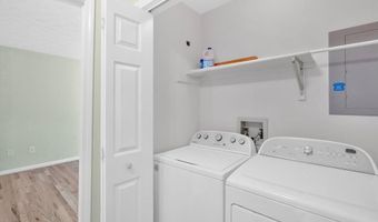 817 NE Wayne Ave 17, Abingdon, VA 24210