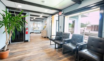875 Hammond St, Bangor, ME 04401