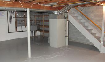 34 B Commodore St, Albany, NY 12205