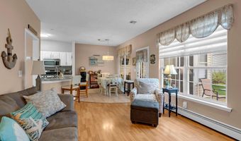 64 Symphony Ave, Bayville, NJ 08721