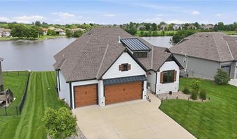 4261 Lakeshore Dr, Basehor, KS 66007