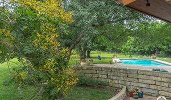 364 E 1600 Rd, Baldwin City, KS 66006