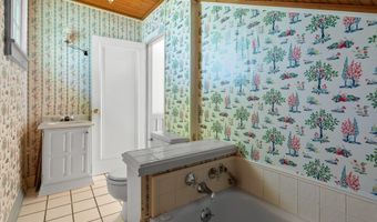 24194 Mt Hwy 35, Bigfork, MT 59911