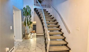 141 Glen Ridge Rd, Cranston, RI 02920