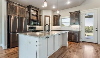 140 Cowan Xing, Alvord, TX 76225