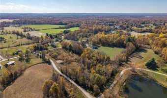 329 E Cutshall Rd, Austin, IN 47102