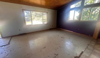 28 Cypress Blvd, Babbitt, MN 55706