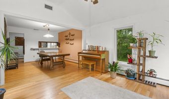 27 Adams Rd, Bloomfield, CT 06002