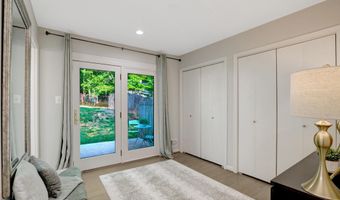 3820 WINTERSET Dr, Annandale, VA 22003