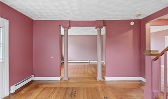 105 Park Ave, Cranston, RI 02905