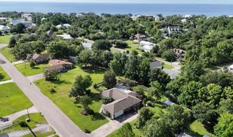 210 Henley Pl, Bay St. Louis, MS 39520