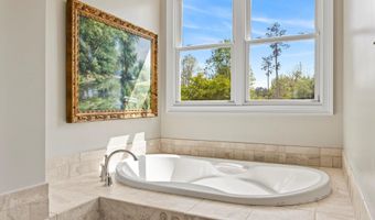 417 LAKEWINDS Rd, Alexander City, AL 35010