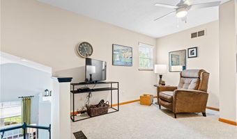 2800 Hartford Ln, Akron, OH 44312