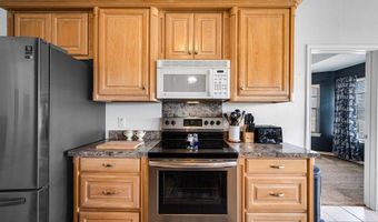 207 Deer Creek Dr, Alvord, TX 76225