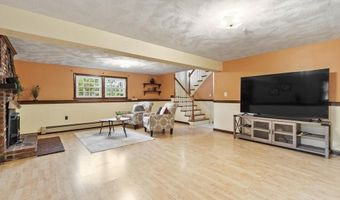 14 Olde Berry Rd, Andover, MA 01810