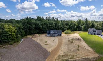 8 Stone Creek Dr, Brentwood, NH 03833