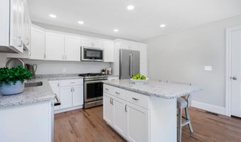 137 County Rd, Amherst, NH 03031