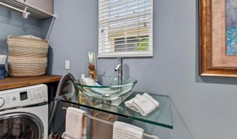 623 WINTERSIDE Dr, Apollo Beach, FL 33572