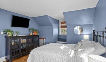 26 Keith Ave, Cranston, RI 02910