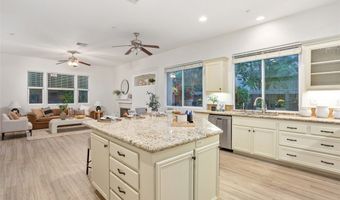608 Inverlochy Dr, Fallbrook, CA 92028