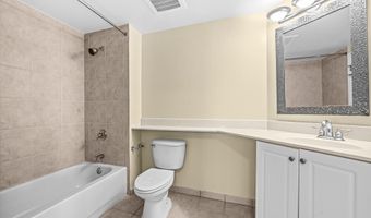 851 N GLEBE Rd 1419, Arlington, VA 22203