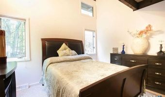 14 Vermillion Dr, Avon, CT 06001